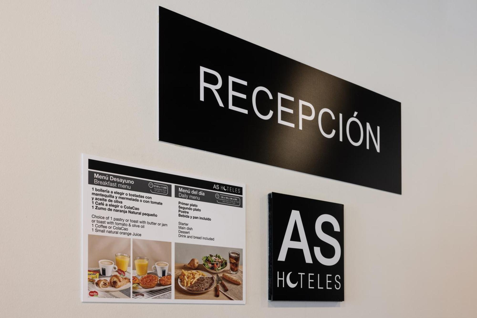 As Hoteles Ponferrada Columbrianos Exterior photo