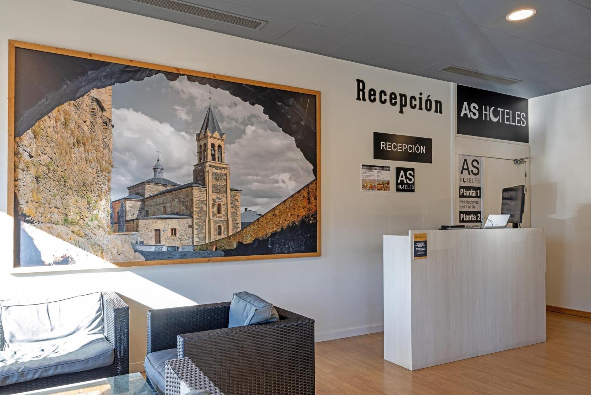 As Hoteles Ponferrada Columbrianos Exterior photo
